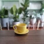Taza de Té Amarillo Vivo